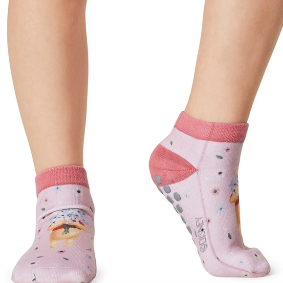 Tavi Noir Disney Winnie The Pooh 2 Pairs Kids Tiny Soles Grip Socks Age 4-6 NWT - Picture 4 of 7